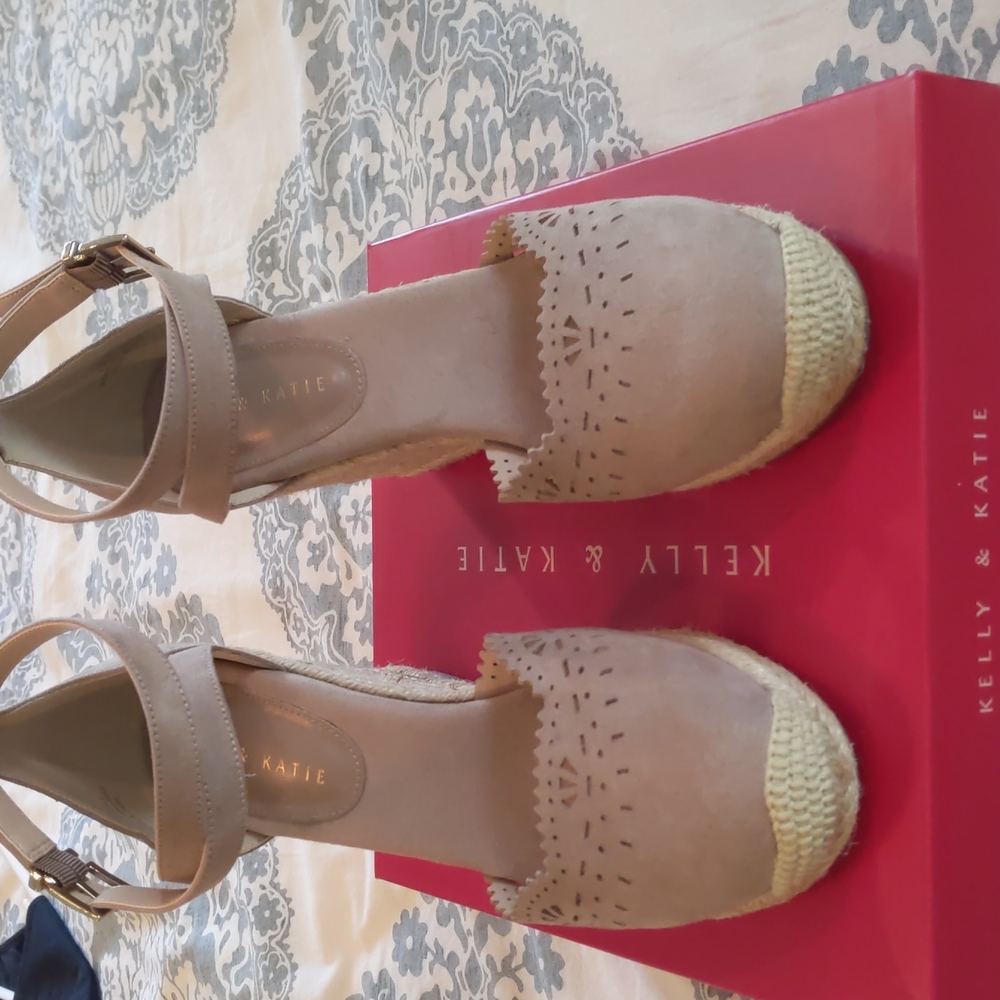 Kelly & Katie Adell Wedge